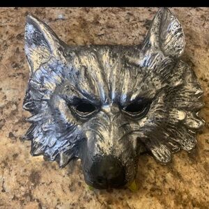 Wolf or Werewolf Mask With Green Fangs. Mateial: Foam or Rubber.